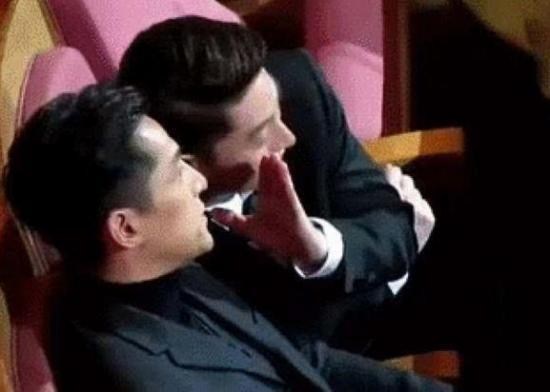 胡歌霍建华互相爆料视频,兄弟情深瞬间曝光 第2张 胡歌霍建华互相爆料视频,兄弟情深瞬间曝光 第2张