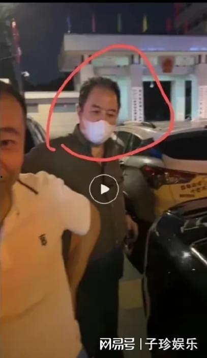 网友爆料刮脸板视频下载,惊险一幕！刮脸板视频下载引发热议