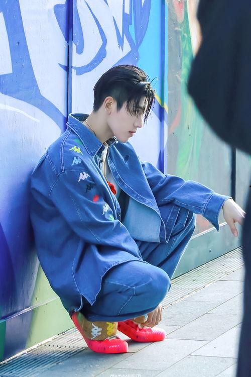 娱乐大爆料王子异,娱乐大爆料背后的明星成长之路  第2张