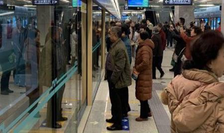 西安爆料高陵事件视频播放,西安街头冲突引发社会关注 第2张 西安爆料高陵事件视频播放,西安街头冲突引发社会关注 第2张