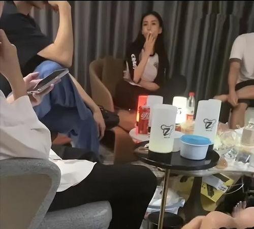 爆料黄晓明杨颖聚会视频,甜蜜互动引网友热议