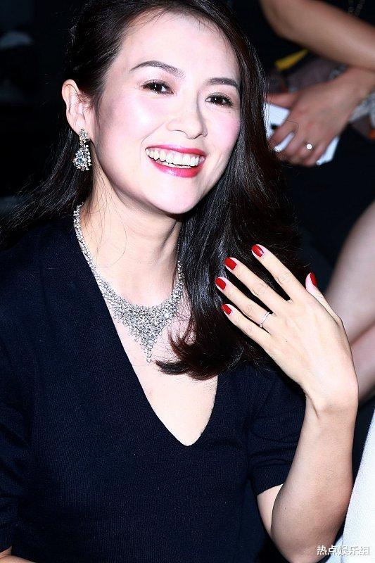 章子怡最新消息爆料,揭秘她的生活与事业新篇章 第2张 章子怡最新消息爆料,揭秘她的生活与事业新篇章 第2张