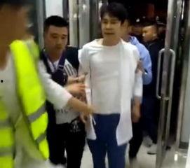 行唐爆料人被抓视频,真相与争议交织  第2张